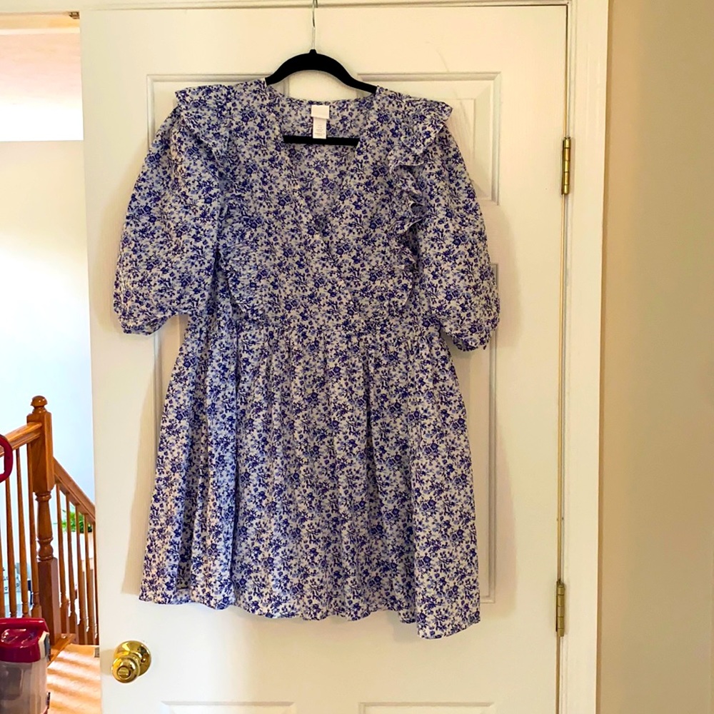 H&M dress size M